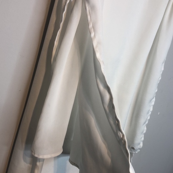 GUESS Layered High Low Chiffon Tank, size Small - Picture 3 of 10